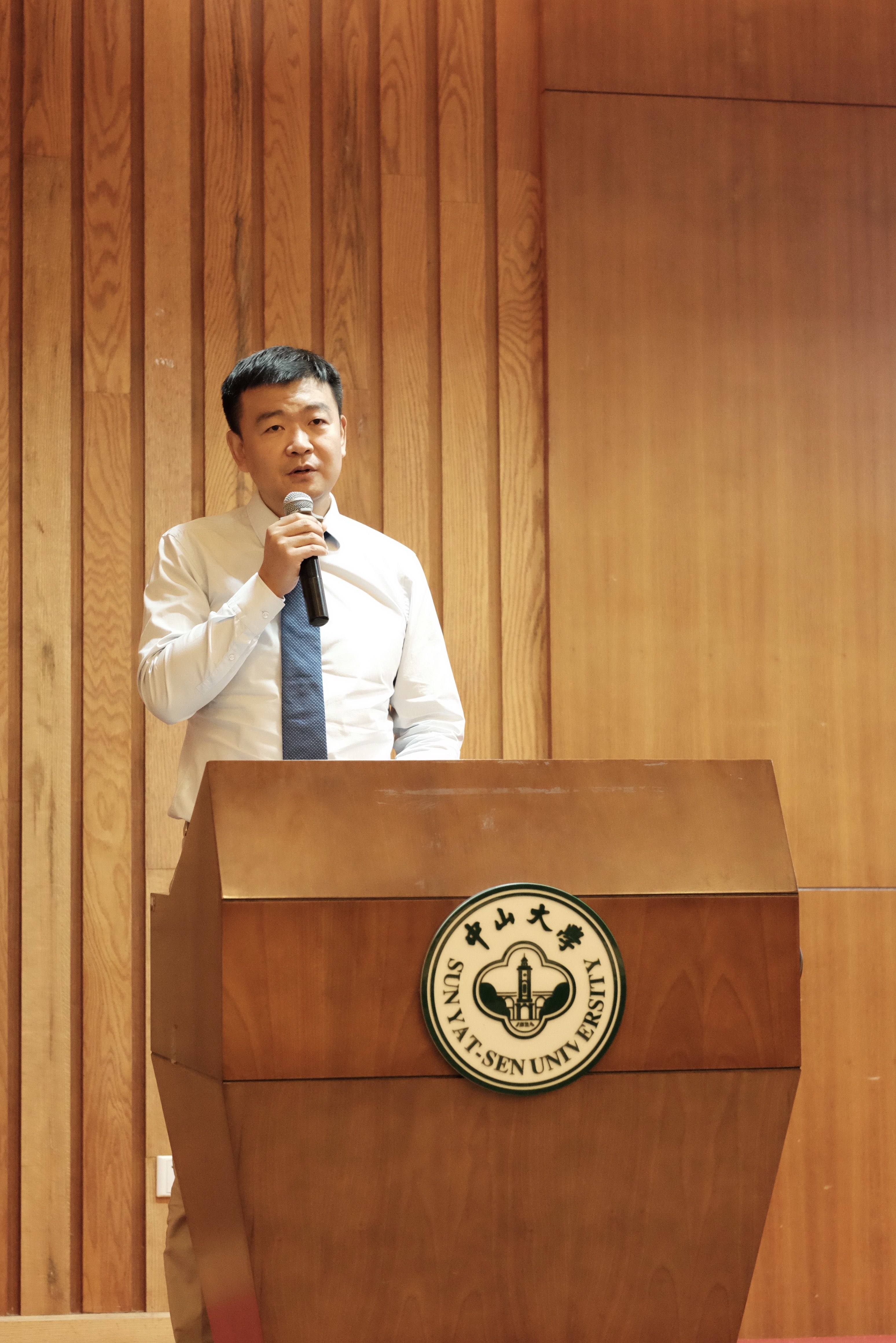 （陈洪波副院长讲话）